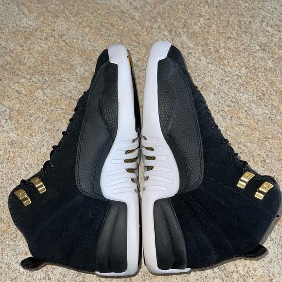 JORDAN 12’S REVERSE TAXI 7Y GS - Picture 4 of 4